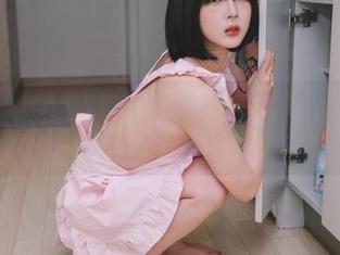原图中的Jang Joo(장주)粉色全套，让我一下子想起了儿时的棉花糖拼图！